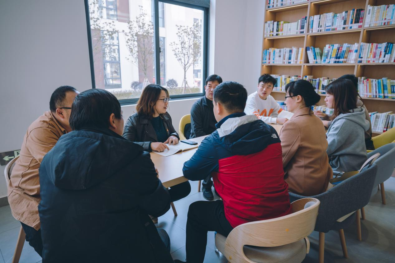 凝心聚力  笃行不怠  奋勇前行 ——工程学院学生党支部认真学习党的二十大报告